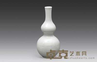 清代康熙 白釉暗刻龙纹葫芦瓶 高21cm